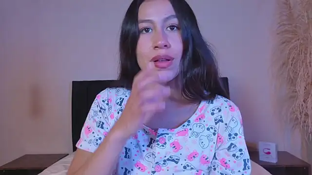 EmiGomez  online show from 22, 2, 2026