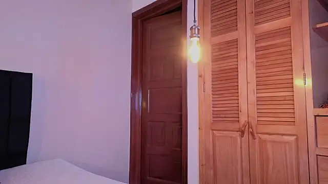 EmiGomez  online show from 15, 1, 2026