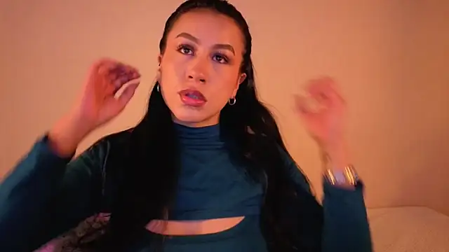 EmiGomez  online show from 16, 11, 2025