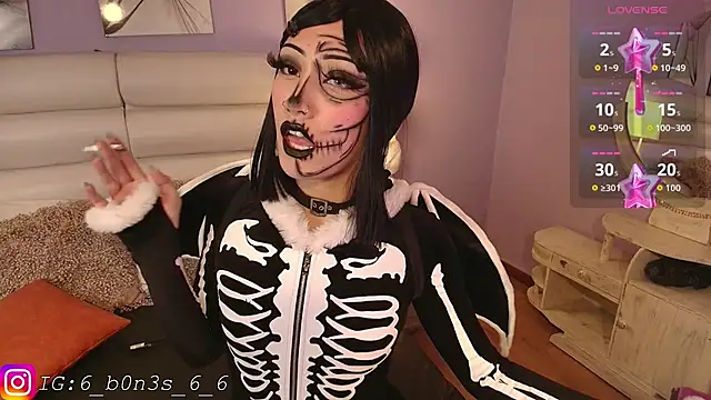 Effy Corpse online show from 8, 10, 2025