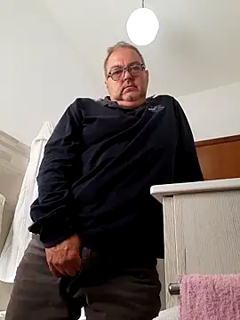 bluangelo online show from 6, 11, 2025