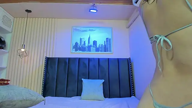 viiolett lee online show from 6, 3, 2026