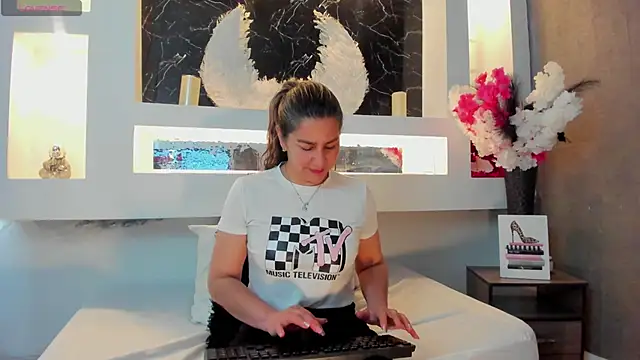 Cinthya mjs online show from 17, 10, 2025