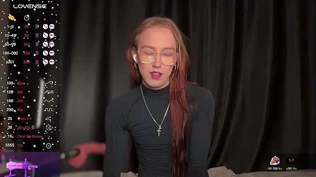 Snapshot of Avril_Pearly_ chatting on 29, 11, 2025 Avril Pearly online show from 29, 11, 2025