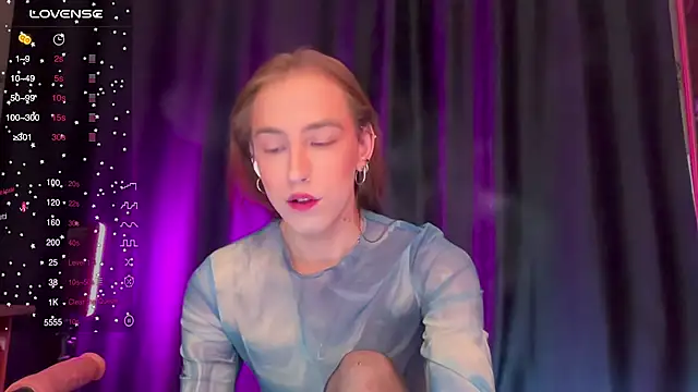 Avril Pearly  online show from 15, 12, 2025