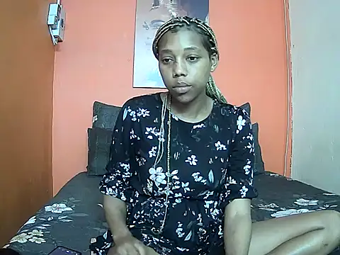 Snapshot of Sweet_nicole98 chatting on 24, 11, 2025 Sweet nicole98 online show from 24, 11, 2025