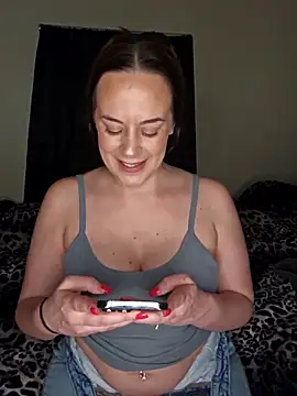 JJLILYOFFICIAL online show from 24, 3, 2026