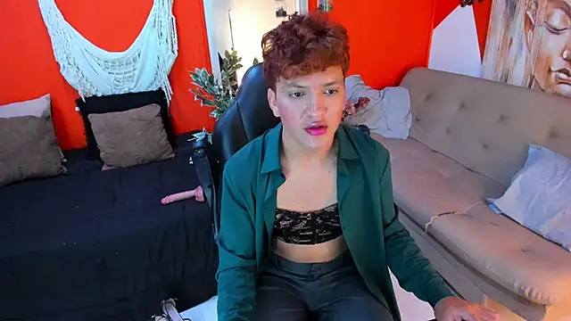 aslyhernandez 7 online show from 18, 4, 2026