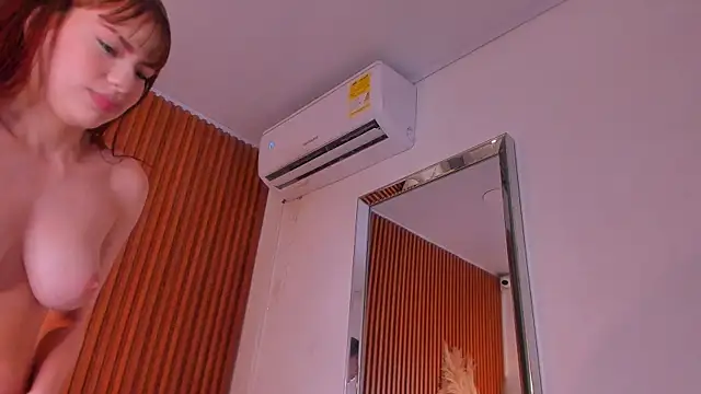 RosarioCruzz online show from 15, 4, 2026