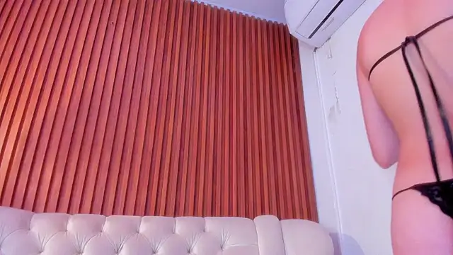 Snapshot of RosarioCruzz chatting on 29, 6, 2026 RosarioCruzz online show from 29, 6, 2026