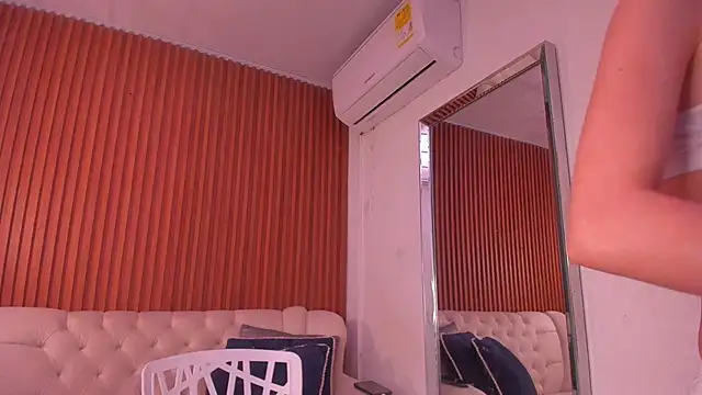 RosarioCruzz online show from 2, 3, 2026