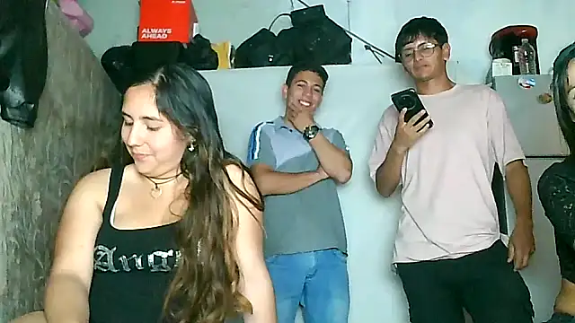 Snapshot of teendotados chatting on 8, 10, 2025 teendotados online show from 8, 10, 2025