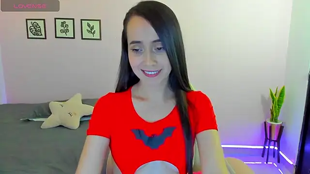 Snapshot of sophie_pazz chatting on 24, 10, 2025 sophie pazz online show from 24, 10, 2025