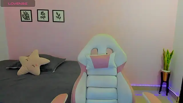 sophie pazz online show from 23, 2, 2026