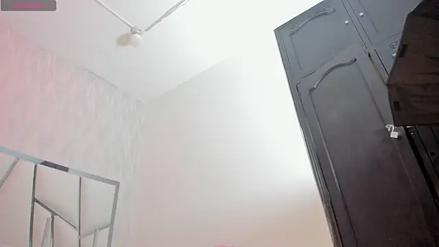Snapshot of Victoriaa_millers chatting on 6, 6, 2026 Victoriaa millers online show from 6, 6, 2026