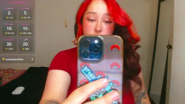 Snapshot of megan_owo chatting on 7, 1, 2025 megan owo online show from 7, 1, 2025