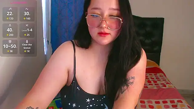 Snapshot of megan_owo chatting on 24, 2, 2025 megan owo online show from 24, 2, 2025