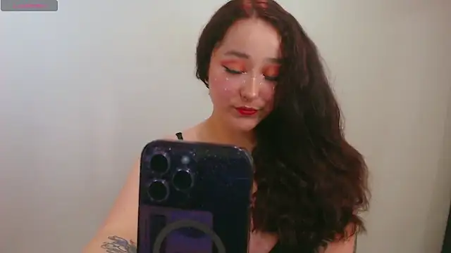Snapshot of megan_owo chatting on 19, 12, 2024 megan owo online show from 19, 12, 2024