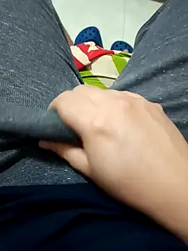 beautiful hands  online show from 6, 2, 2025