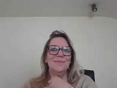 Silkesquirt online show from 12, 1, 2025