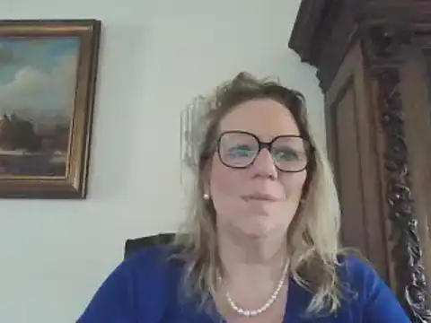 Silkesquirt online show from 21, 2, 2025