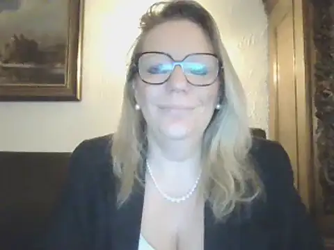 Silkesquirt online show from 24, 1, 2025