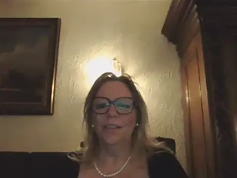 Silkesquirt online show from 13, 12, 2024