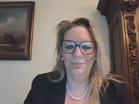 Silkesquirt online show from 20, 2, 2025