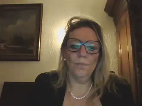 Silkesquirt online show from 23, 1, 2025