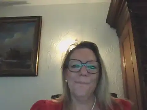 Silkesquirt online show from 12, 2, 2025