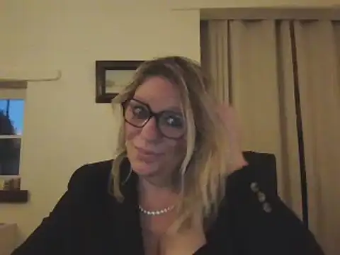 Silkesquirt online show from 10, 1, 2025