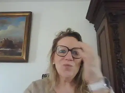 Silkesquirt online show from 26, 2, 2025