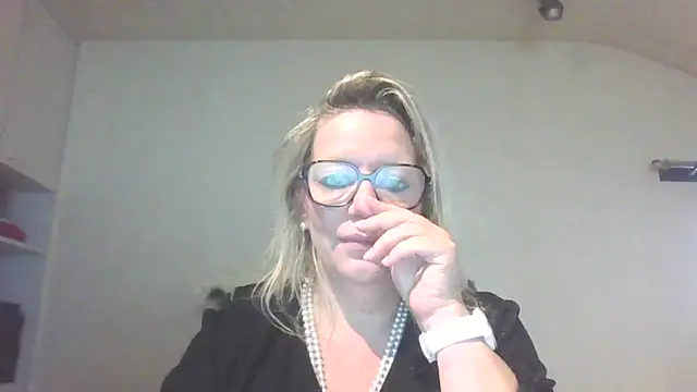 Silkesquirt online show from 18, 9, 2025