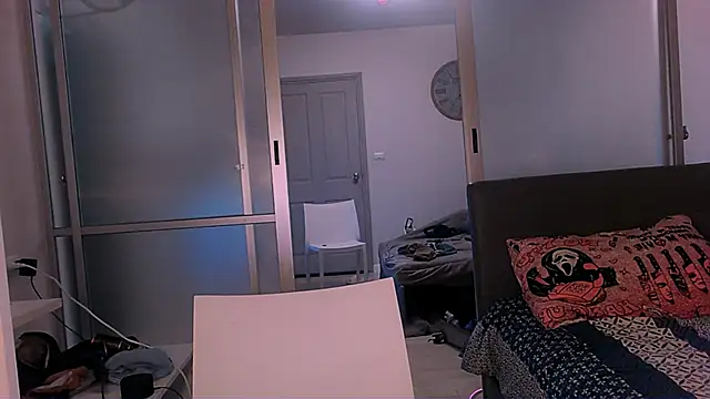 Eva Jaya online show from 27, 10, 2025