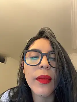  miaquevedo  online show from 4, 5, 2026