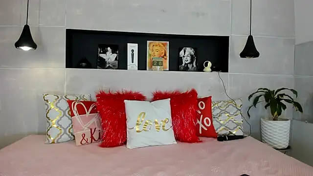 Snapshot of BERGINY_ chatting on 4, 3, 2025 BERGINY online show from 4, 3, 2025