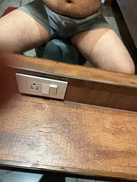 versatile guy01 online show from 8, 11, 2025