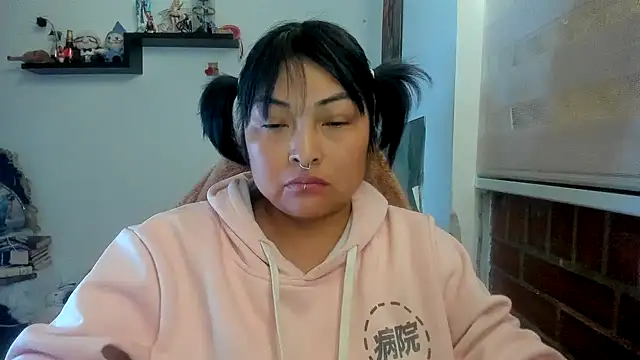 Shaddycute  online show from 15, 4, 2026