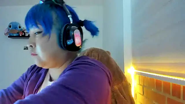 Shaddycute  online show from 4, 11, 2025