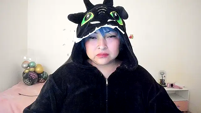 Shaddycute  online show from 8, 10, 2025