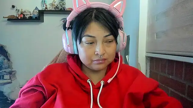 Shaddycute  online show from 19, 4, 2026