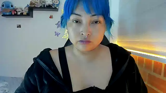 Shaddycute  online show from 11, 11, 2025