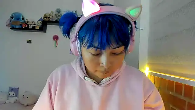 Shaddycute  online show from 26, 10, 2025