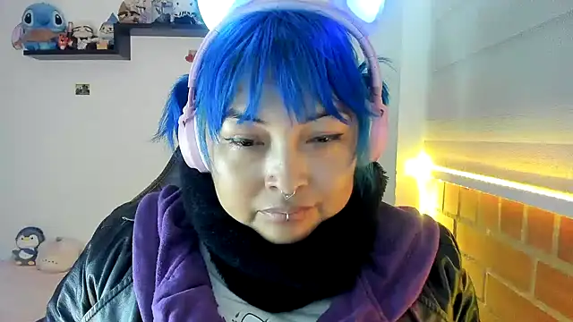 Shaddycute  online show from 6, 11, 2025