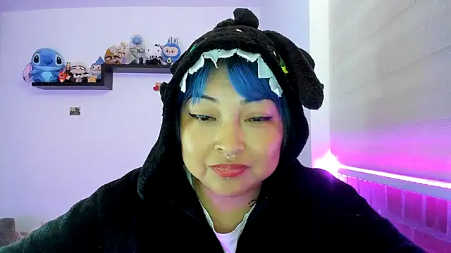 Shaddycute  online show from 18, 11, 2025