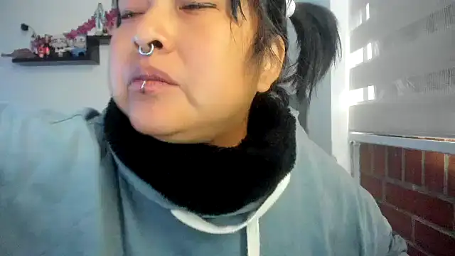 Shaddycute  online show from 23, 3, 2026