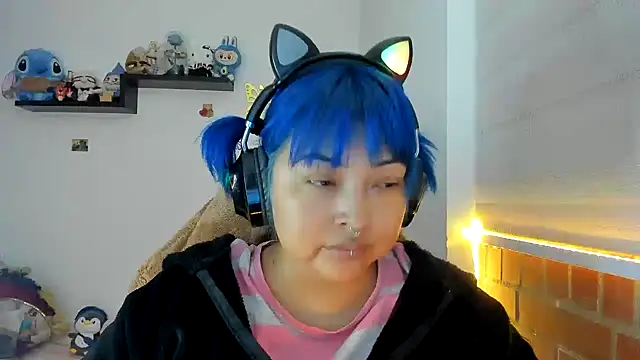 Shaddycute  online show from 30, 10, 2025