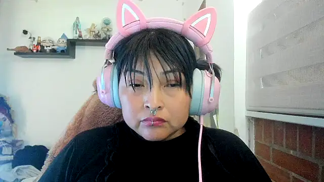 Shaddycute  online show from 20, 4, 2026