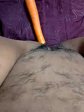 Snapshot of L-LOVE chatting on 16, 3, 2025 L-LOVE online show from 16, 3, 2025