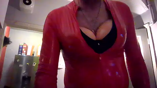 Snapshot of biffboff123 chatting on 4, 6, 2026 biffboff123 online show from 4, 6, 2026
